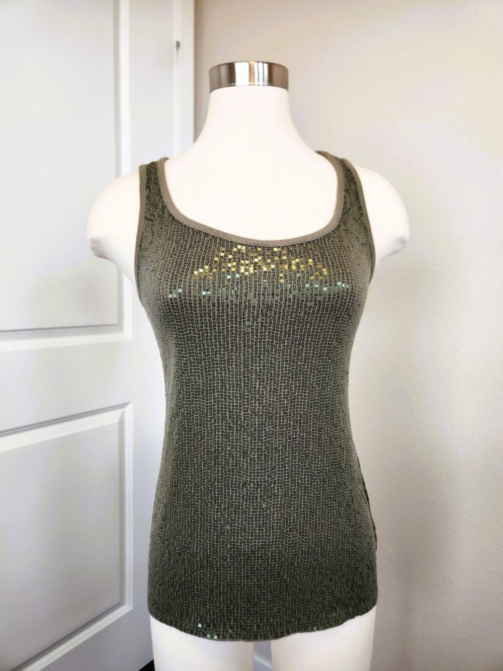 Maurices Sequined Tank Top Women's Size Medium - Picture 4 of 8